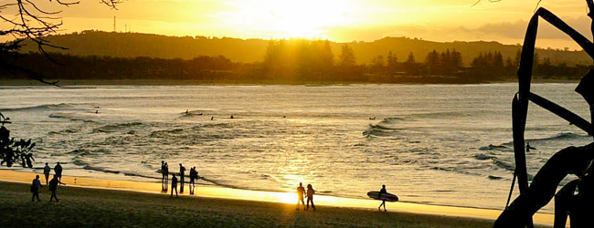 LISA-sprachreisen-englisch-Byron-Bay-strand-sonne-meer-ufer-sonnenuntergang-surfen-freizeitprogramm-australien